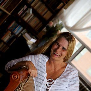 Meet your Posher, Debbie